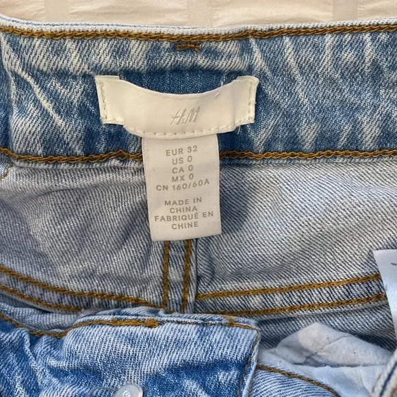 H&M Denim Shorts - Picture 3 of 3